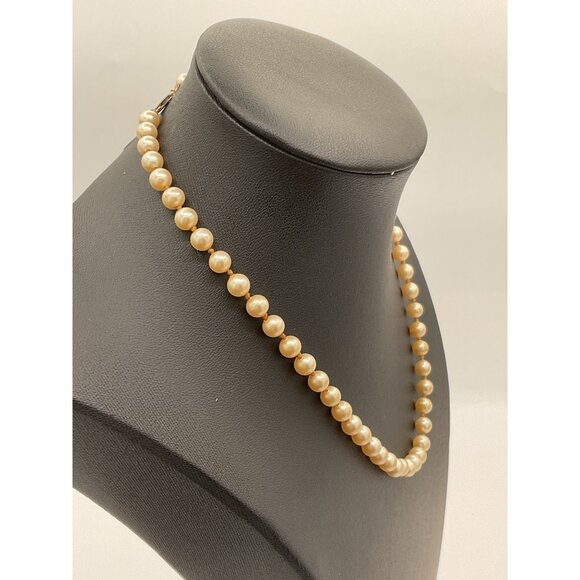 Vintage Faux Pearl Necklace With Filigree Clasp 16" Length - Picture 3 of 4